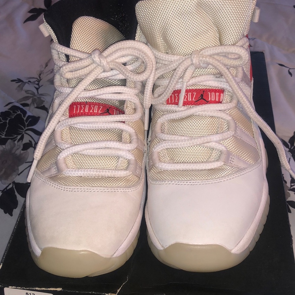 Jordan Retro 11 Platinum Tint DEADSTOCK size 7Y